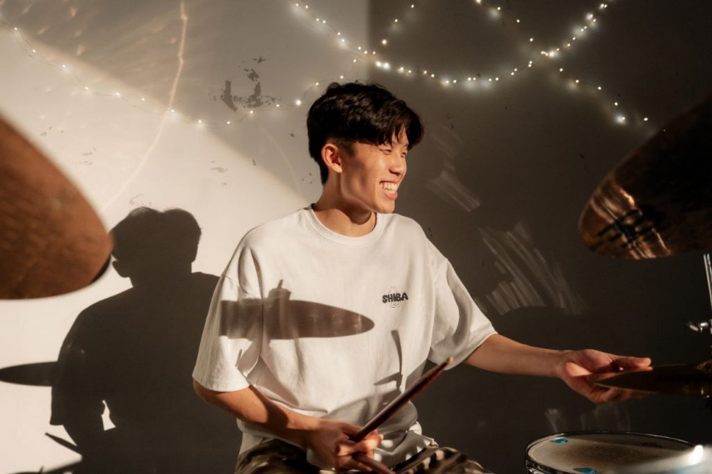 ntu turing ai scholar participating in hall jam band