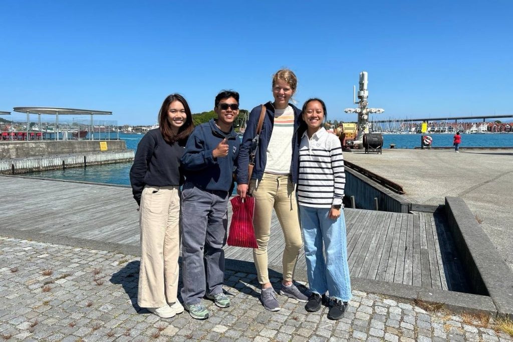 ntu nie tsp scholars in norway with teacher, five week international teaching practicum experience